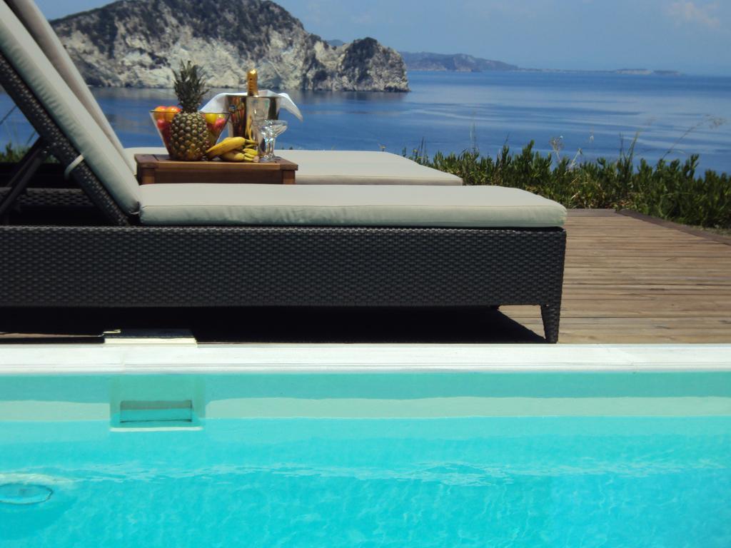 Exensian Villas&suites *