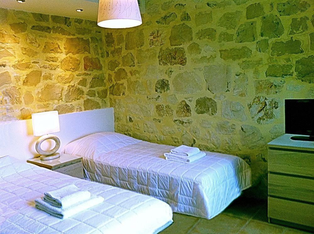 Villa Exensian Villas&suites *