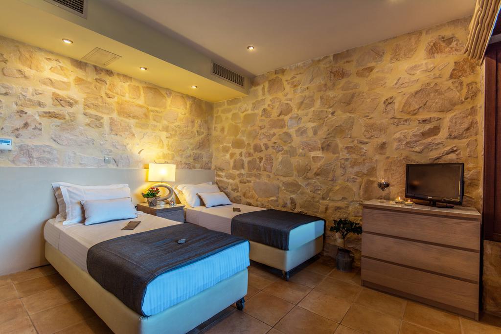 Villa Exensian Villas&suites *