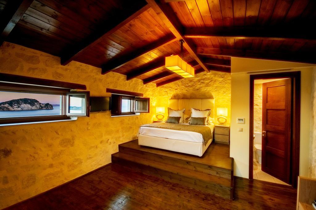 Exensian Villas&suites * Marathiás
