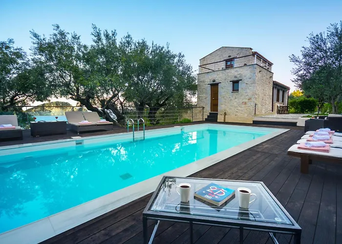 Exensian Villas & Suites