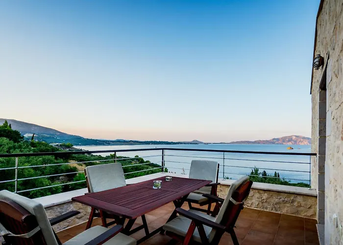 Exensian Villas & Suites
