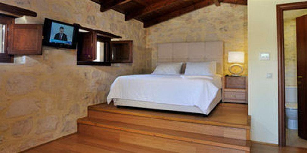 Villa Exensian &