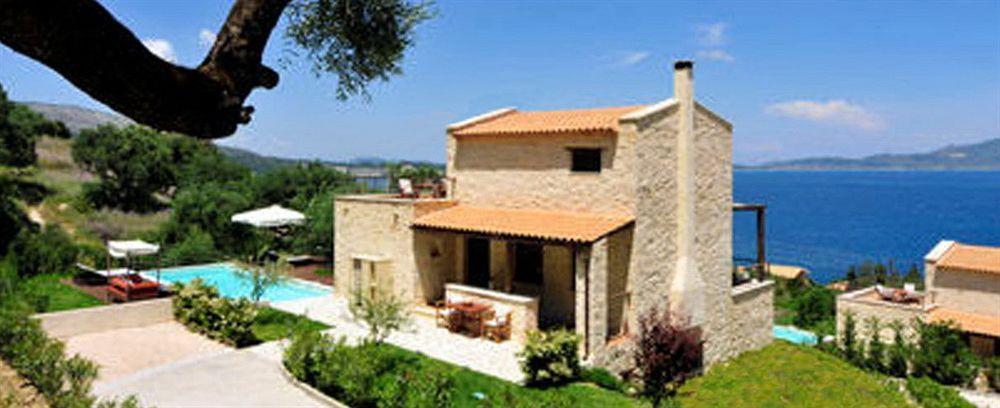 Villa Exensian &